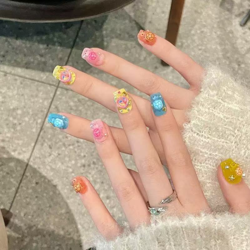 Crafting Resin - 100 mini kolorowych żywicznych ozdób w